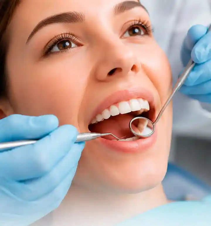Revisión dental para valorar las muelas del juicio en Barcelona